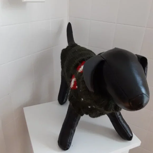 Green santa dog sweater size small for dogs. - Picture 5 of 8